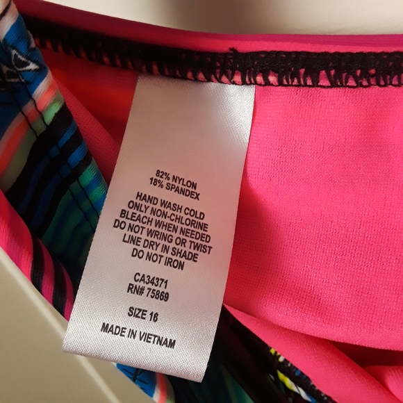 Gossip Girl Two Piece Bikini Swim Suit Blue Pink Aztex Stripe Size 16 Swimwear - Picture 13 of 14